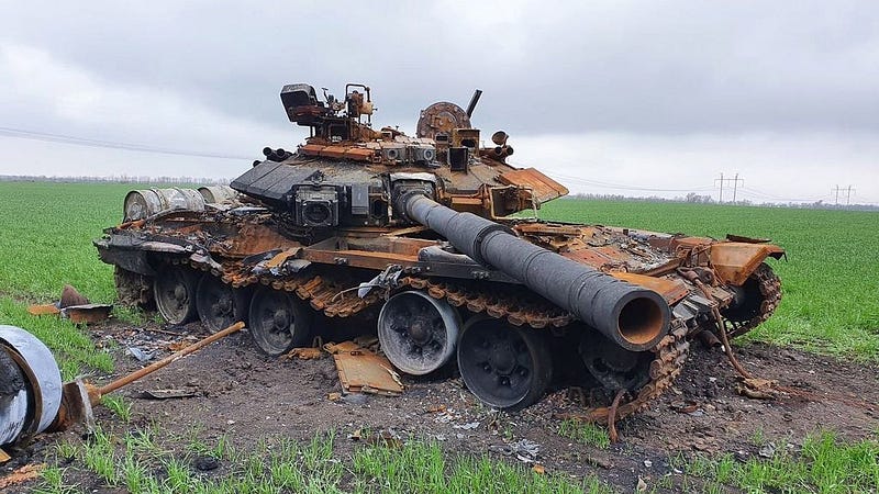 A destroyed T-90 tank highlighting vulnerabilities in armor.