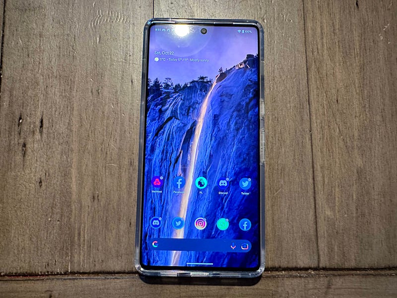 High-quality display of Google Pixel 7 Pro