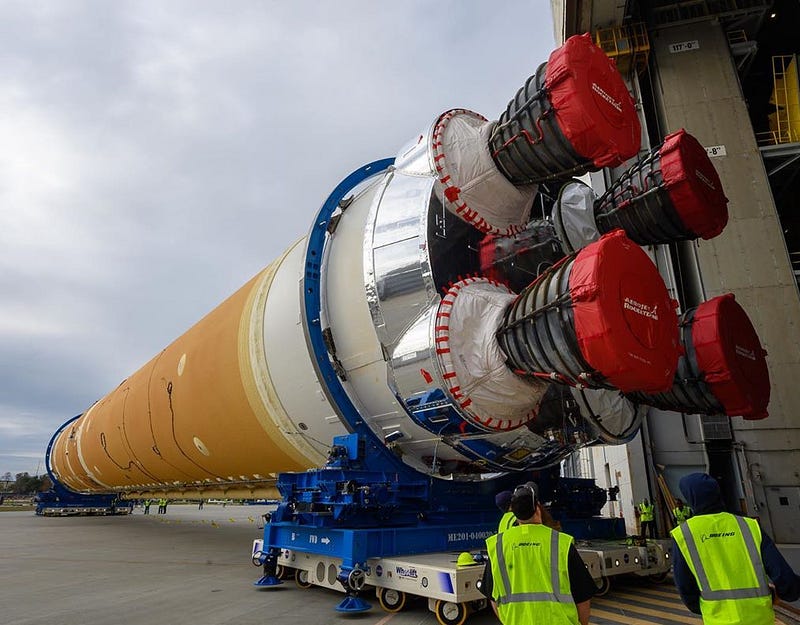 NASA SLS rocket construction